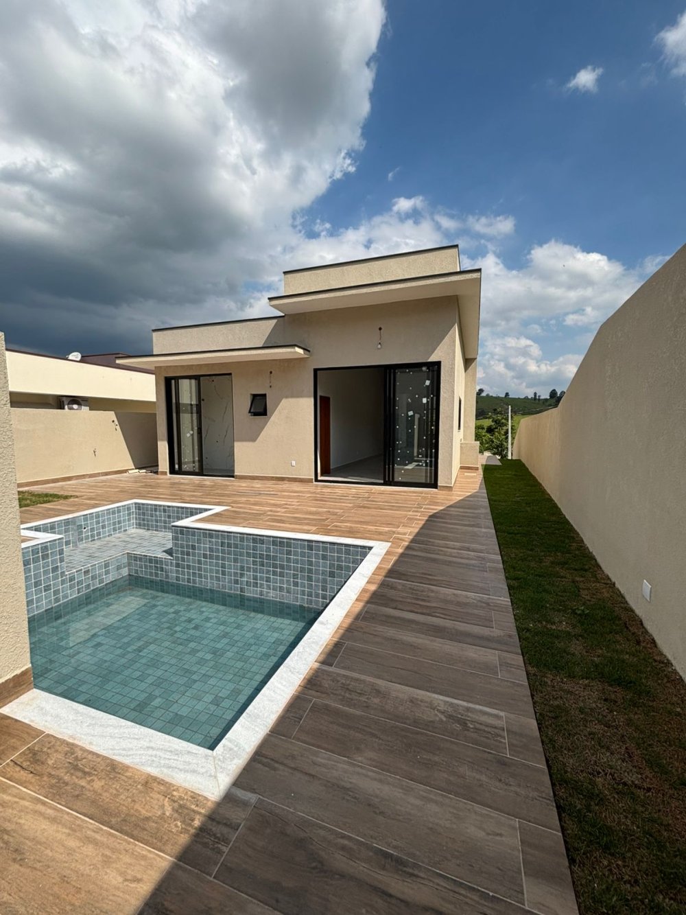 Casa em Condomínio - Venda - Residencial Fazenda Santa Rosa - Fase 1 - Itatiba - SP